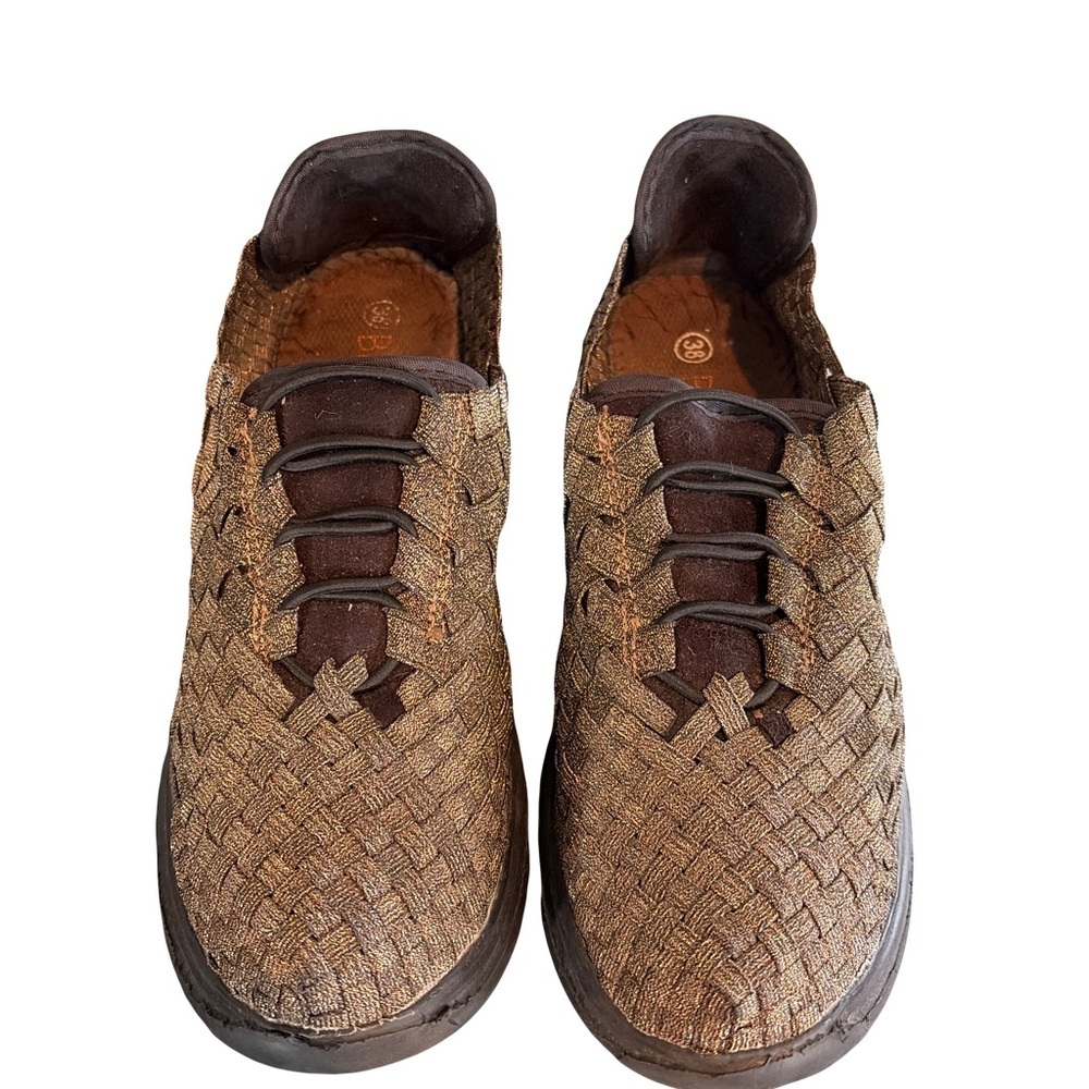 bernie mev. Women’s bronze Woven Victoria slip on walking shoe/Loafers 38/7US